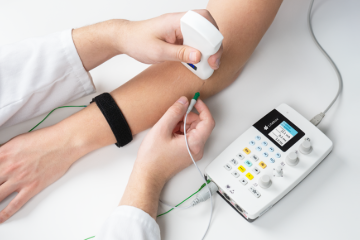 COMBINED USE OF ULTRASOUND AND EMG