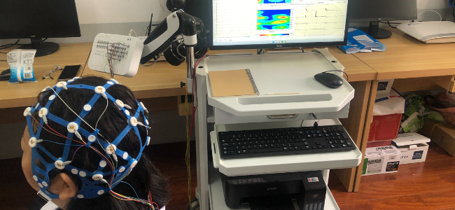 EEG without using gels and pastes!